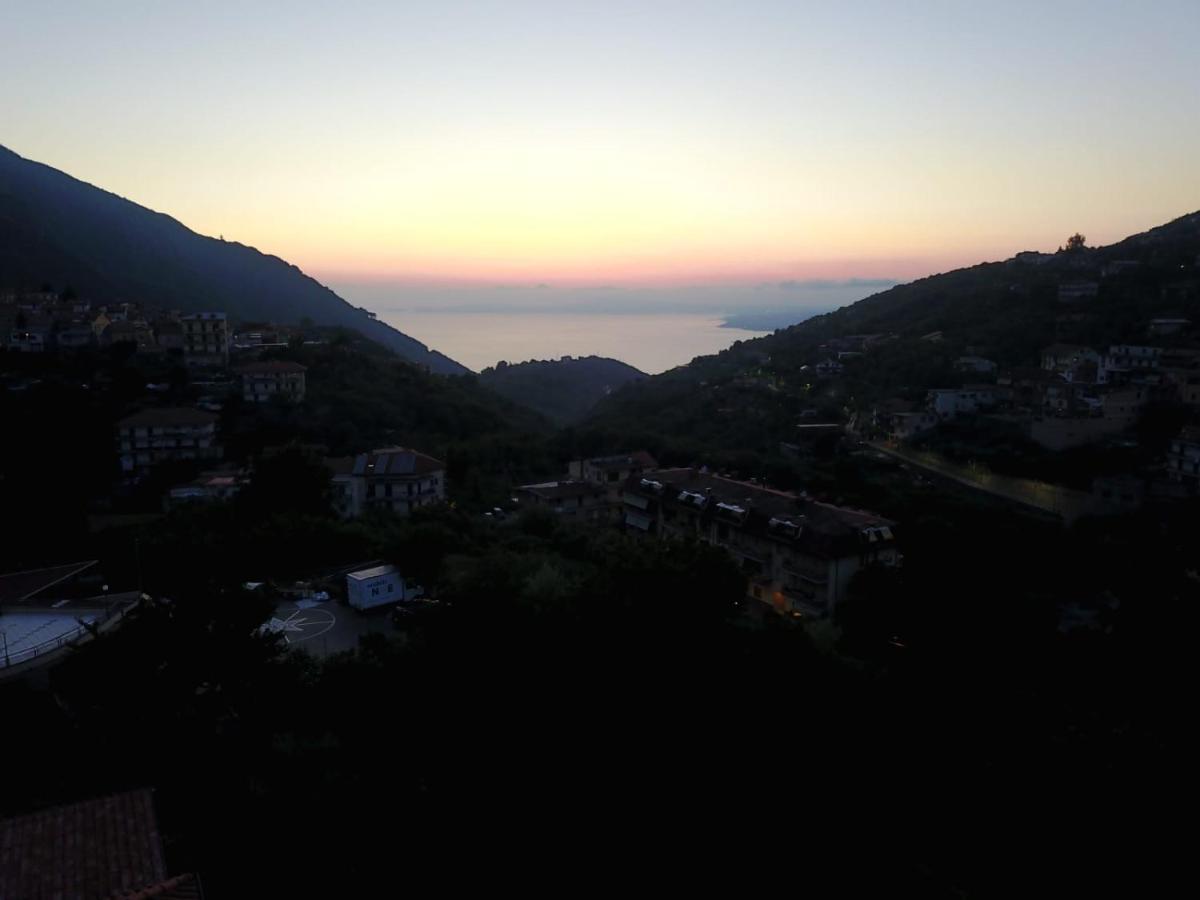 Bed and Breakfast Dream & Relax Pimonte Exterior foto